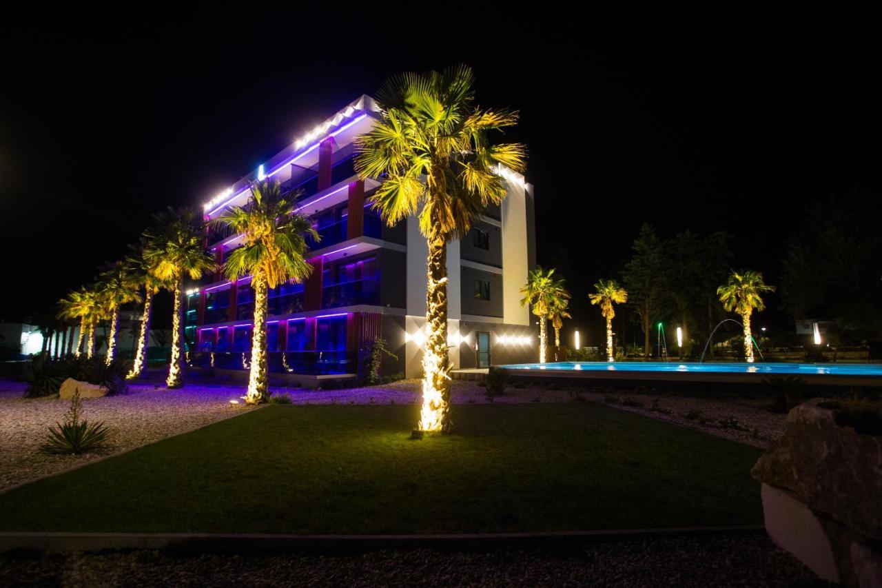 فندق Liberty Plaza نوفاليا المظهر الخارجي الصورة