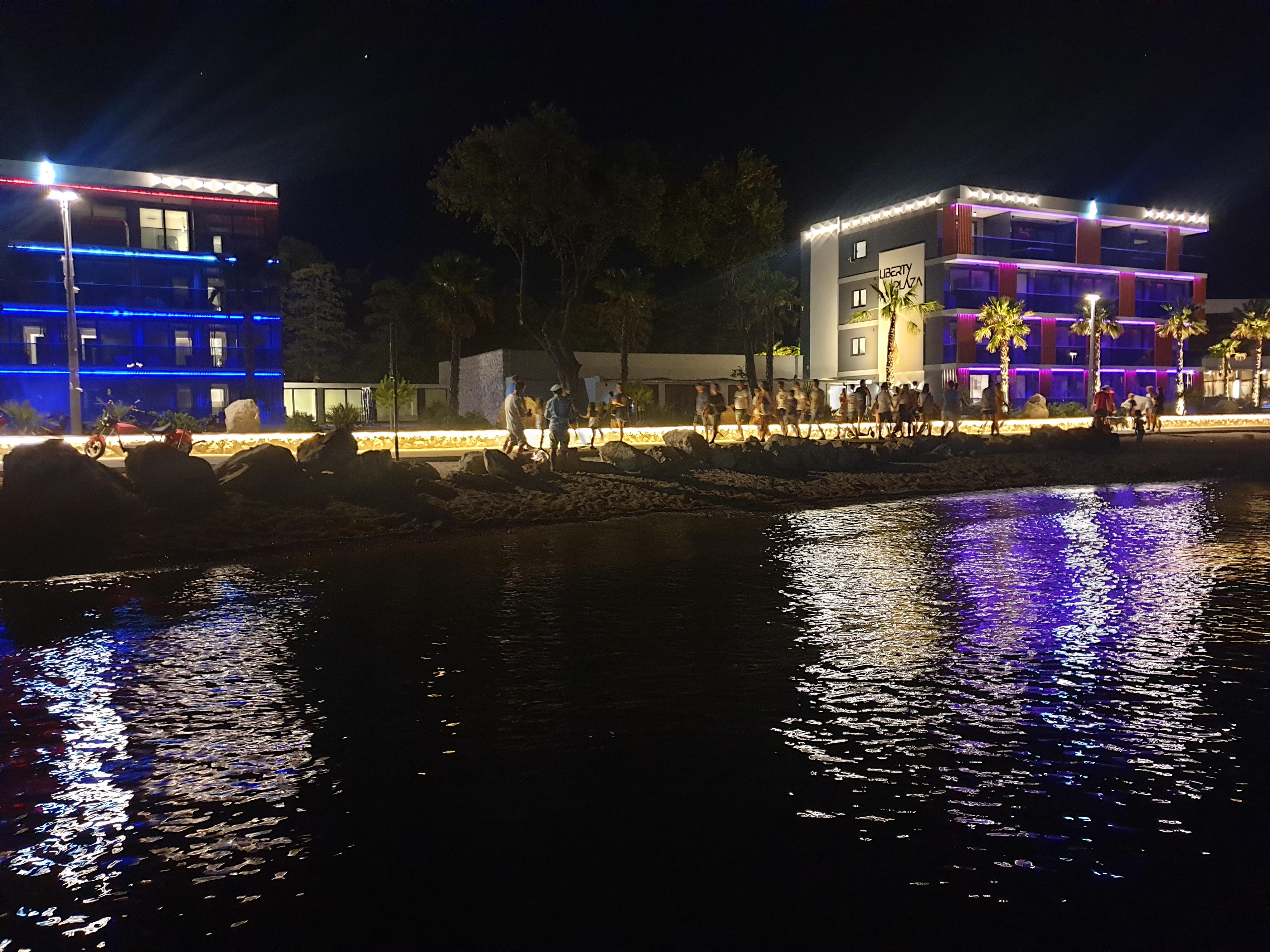 فندق Liberty Plaza نوفاليا المظهر الخارجي الصورة